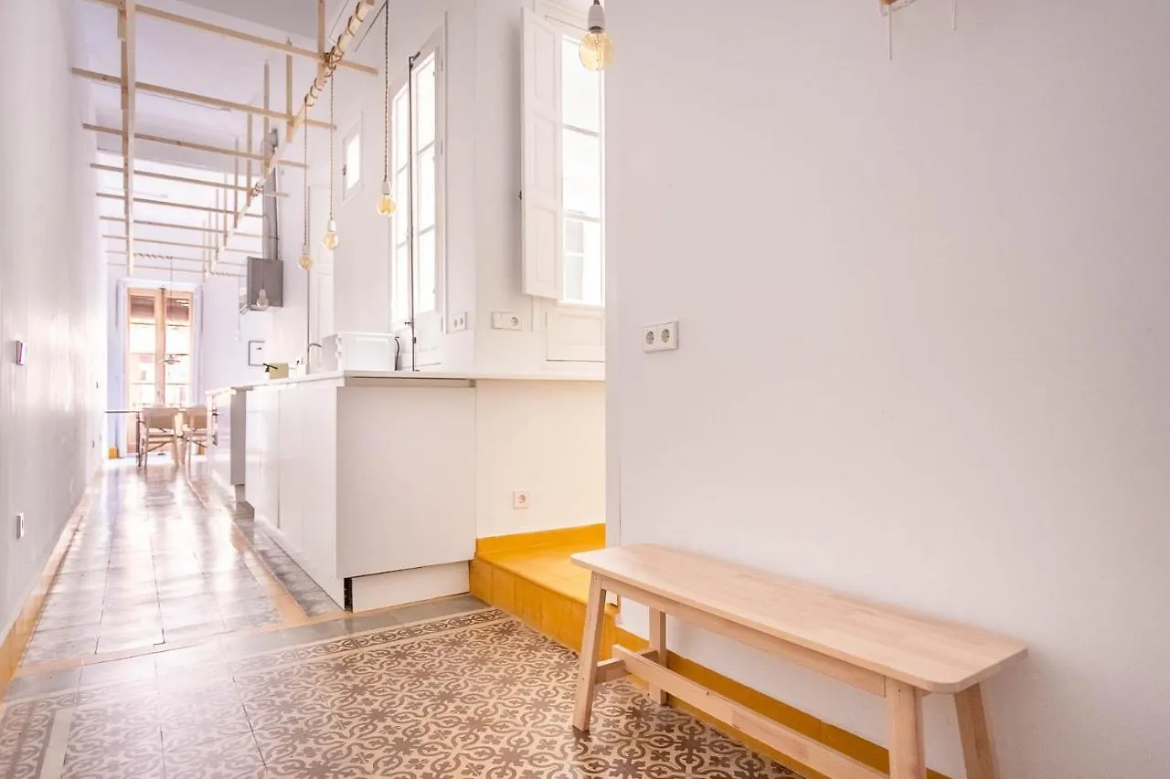 Pop Art , Sunny Apartment Near Santa Cruz Seville