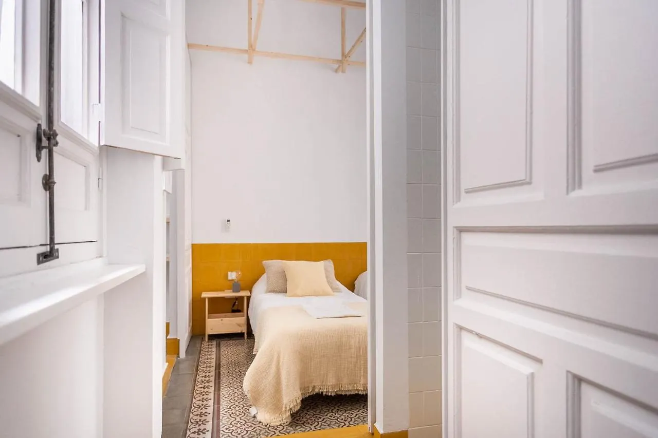 Pop Art , Sunny Apartment Near Santa Cruz Seville