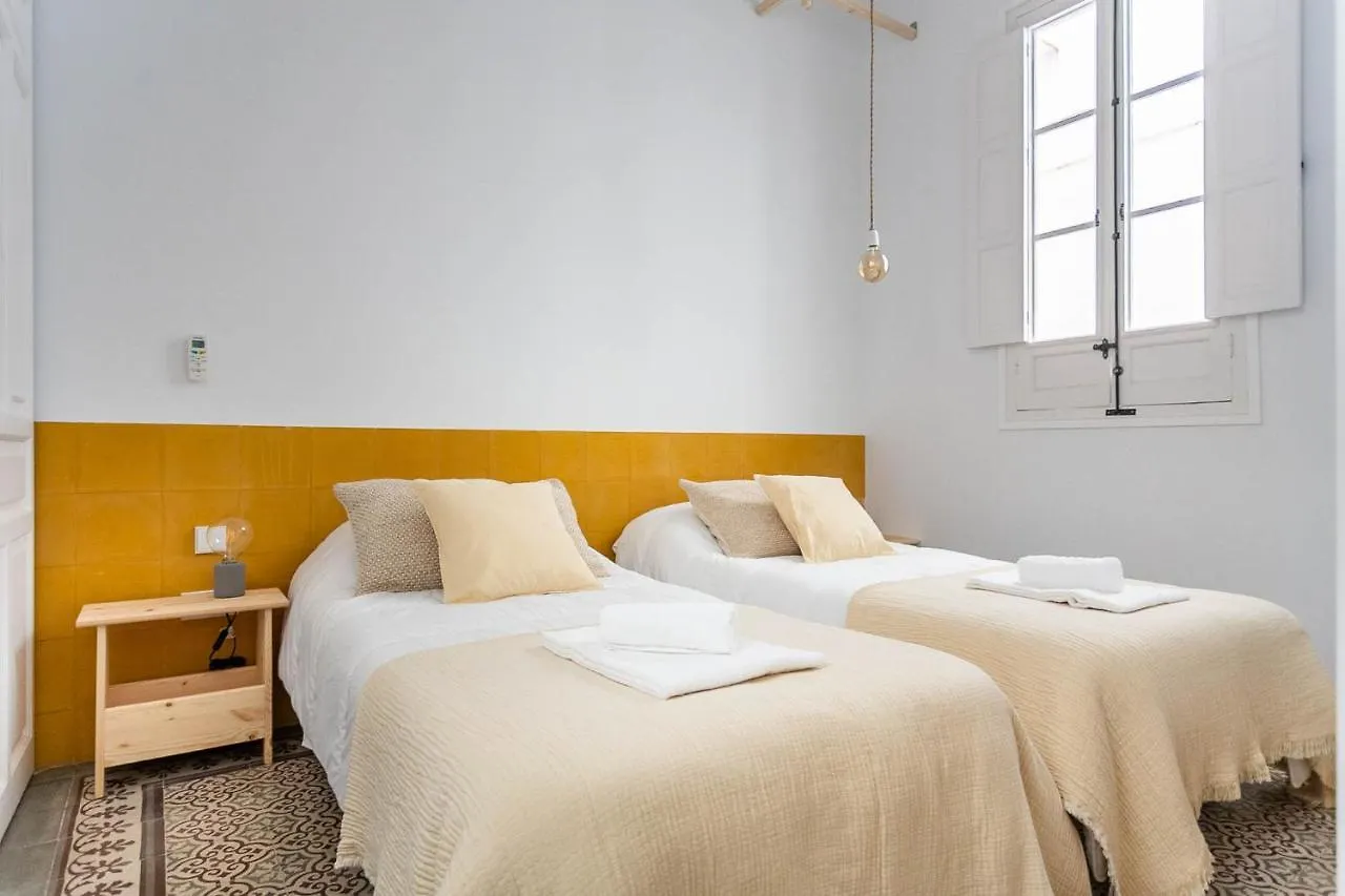 Pop Art , Sunny Apartment Near Santa Cruz Seville