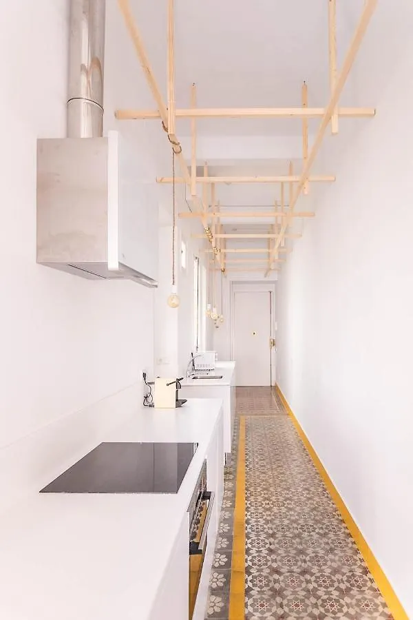 Pop Art , Sunny Apartment Near Santa Cruz Seville