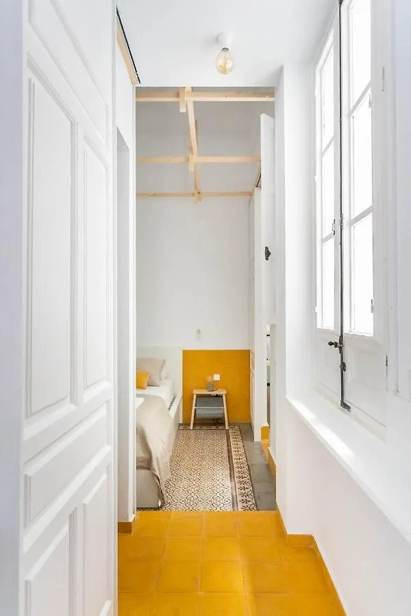 Pop Art , Sunny Apartment Near Santa Cruz Seville
